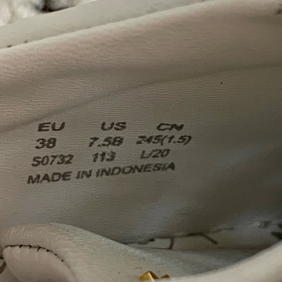 Stuart Weitzman Excelsa Pearl Embellished Sneakers 7.5 8 - Picture 6 of 6